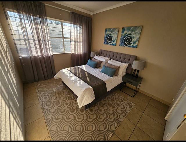 4 BEDROOM APARTMENT FOR SALE IN BRAMLEY